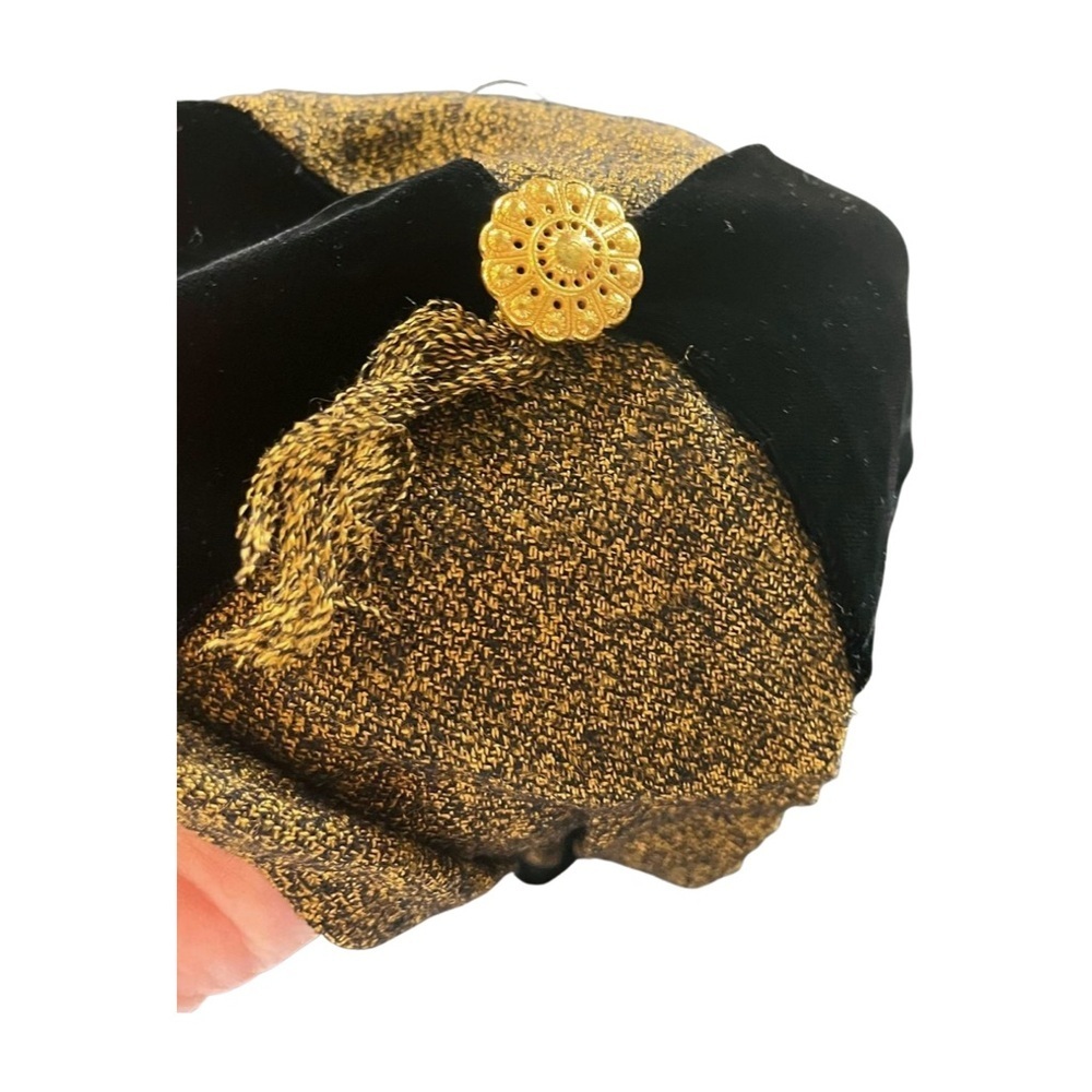 90s Vintage Black & Gold Velvet Beret – Baroque Rosette – One Size - Picture 4 of 6